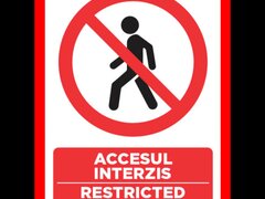 Placuta pentru accesul interzis restricted access